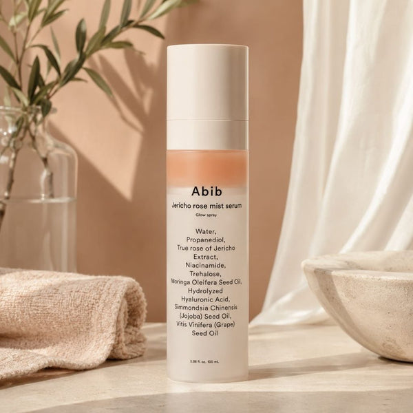 Abib Mist Serum Glow Spray utilizzato in skincare routine per luminosità e idratazione del viso