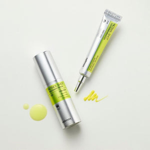 Set skincare con Celimax Retinal Shot Tightening Booster e Reedle Shot effetto anti age e texture uniforme