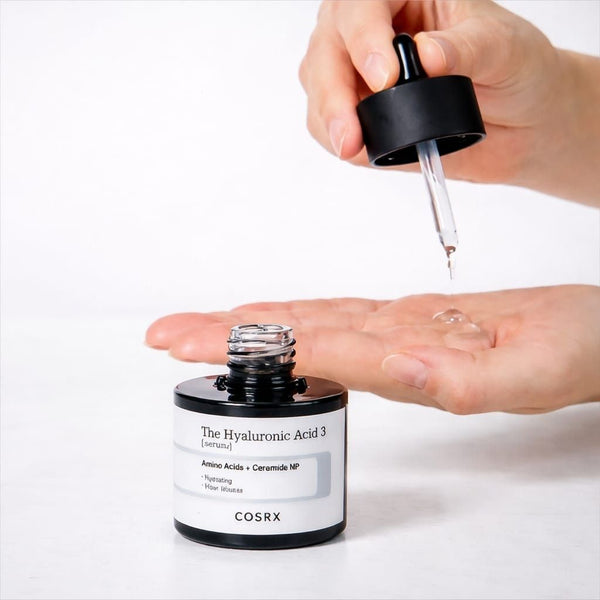 Texture COSRX The Hyaluronic Acid 3 Serum 20 ml, siero leggero e idratante per una pelle elastica