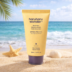 Haruharu Wonder Black Rice Moisture Airyfit Daily Sunscreen SPF50+ PA++++ protezione solare viso coreana in ambientazione lifestyle