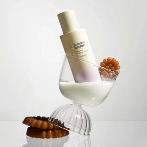 Essenza viso Haruharu Wonder Black Rice Probiotics Barrier Essence utilizzata nella routine quotidiana per pelle protetta, idratata e luminosa