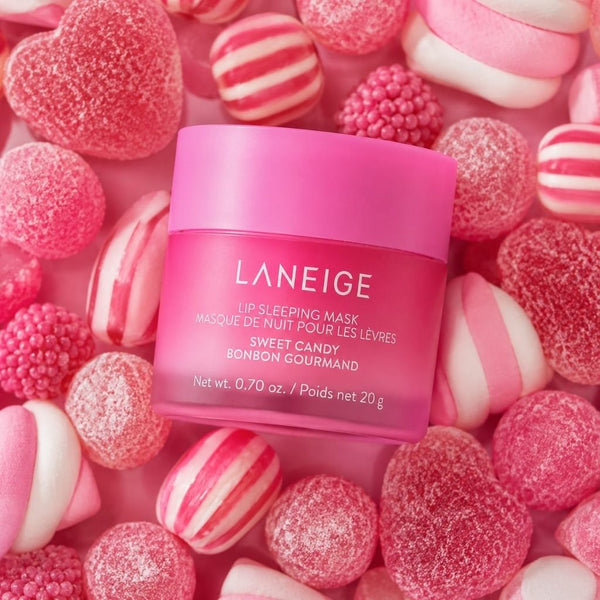 Laneige Lip Sleeping Mask Sweet Candy utilizzata nella skincare routine serale per labbra morbide e luminose