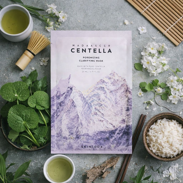 Lifestyle della maschera viso SKIN1004 Centella Poremizing Clarifying Mask, prodotto utilizzato nella routine skincare per una pelle più pulita