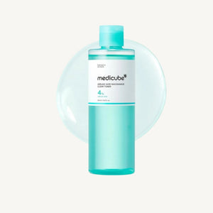 Texture di Medicube Azelaic Acid Niacinamide Clear Toner 250ml, tonico viso leggero e rinfrescante a rapido assorbimento.