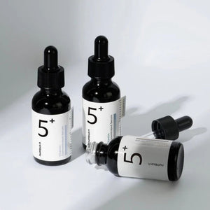 NUMBUZIN No.5+ Glutathione Vitamin Concentrated Serum 30ml in un contesto skincare, trattamento viso per una pelle luminosa e uniforme.