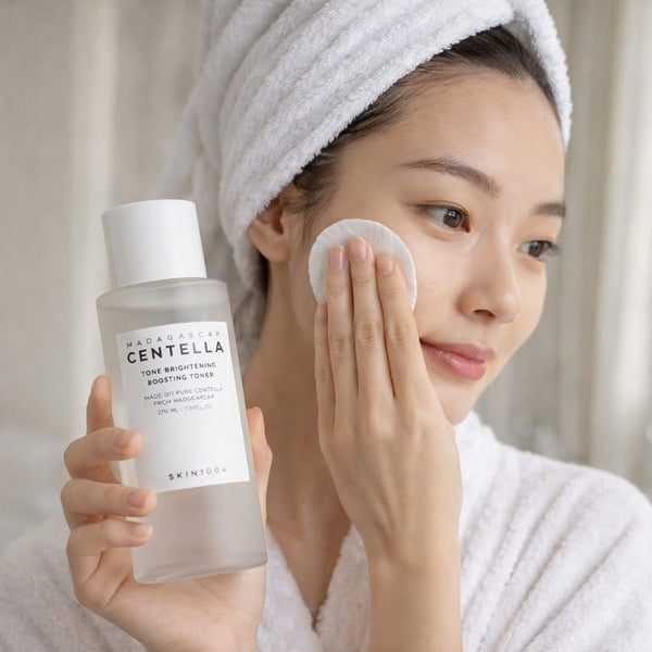 Routine skincare coreana con SKIN1004 Madagascar Centella Tone Brightening Boosting Toner per pelle luminosa