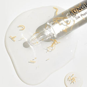 Texture di Sungboon Editor Silk Peptide Intensive Lifting Ampoule 35ml, siero leggero ai peptidi a rapido assorbimento con finish idratante.